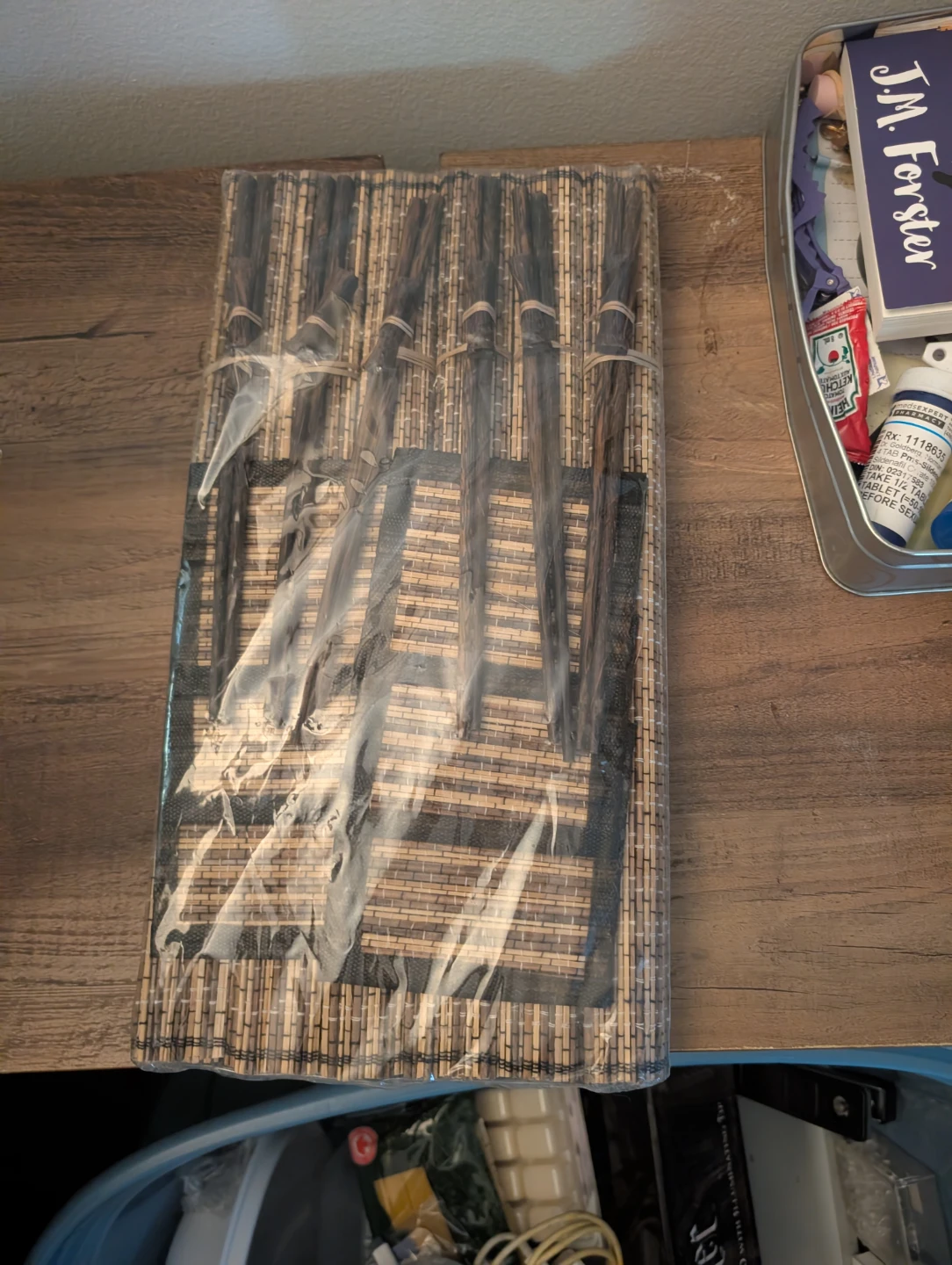 Set of 5 Bamboo Chopsticks and Placemats