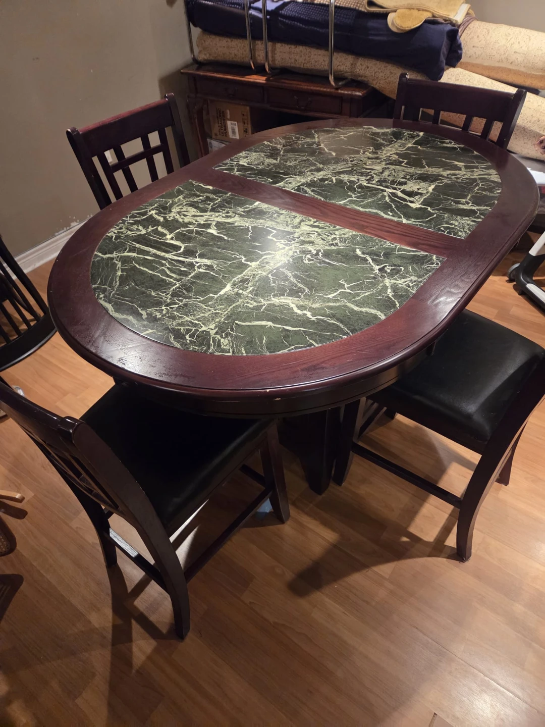 Oval Table with 4 Chairs