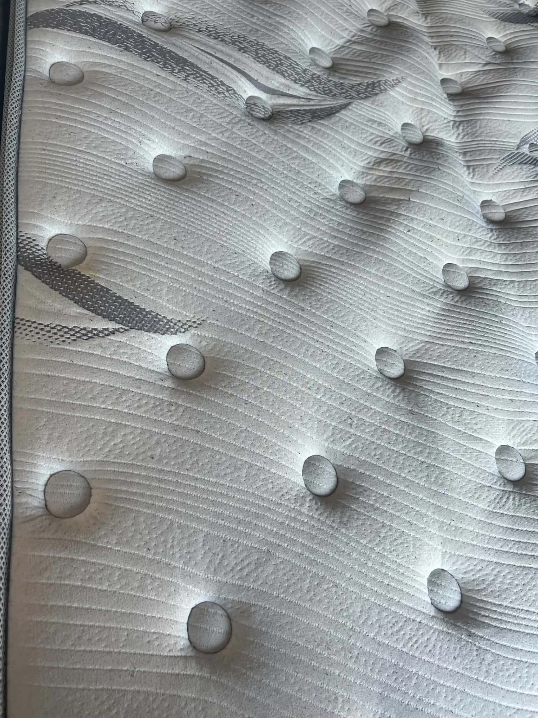 Queen Mattress with box spring/free delivery - photo 4