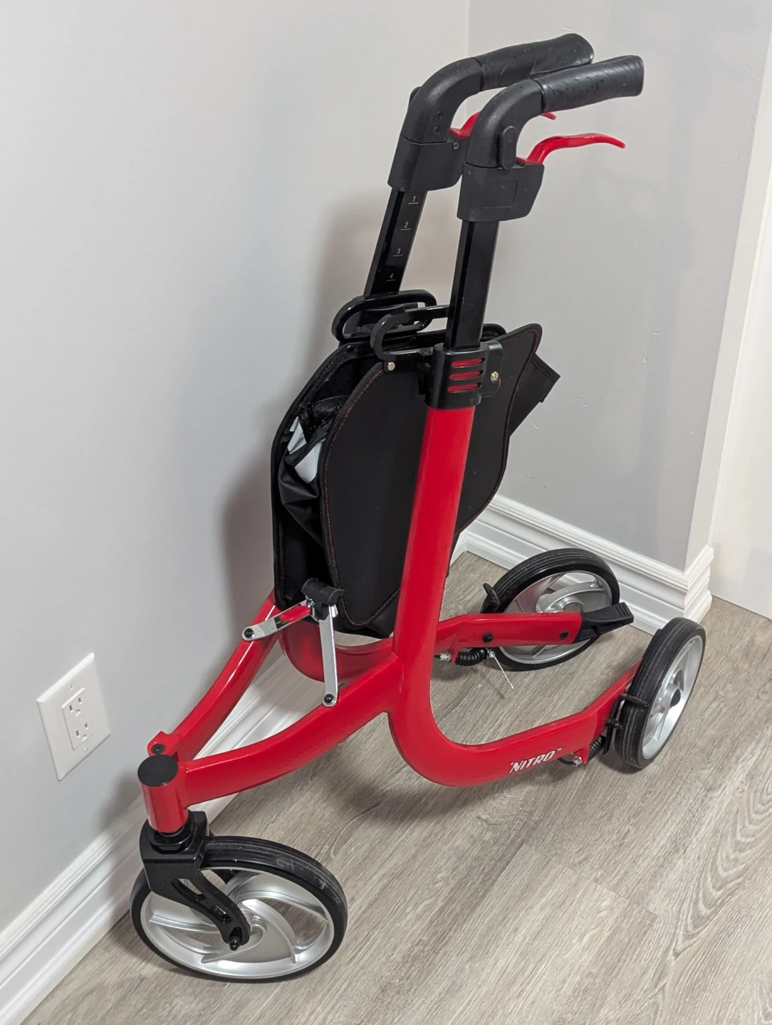 Drive Medical Nitro 3-Wheel Rollator Walker - photo 3