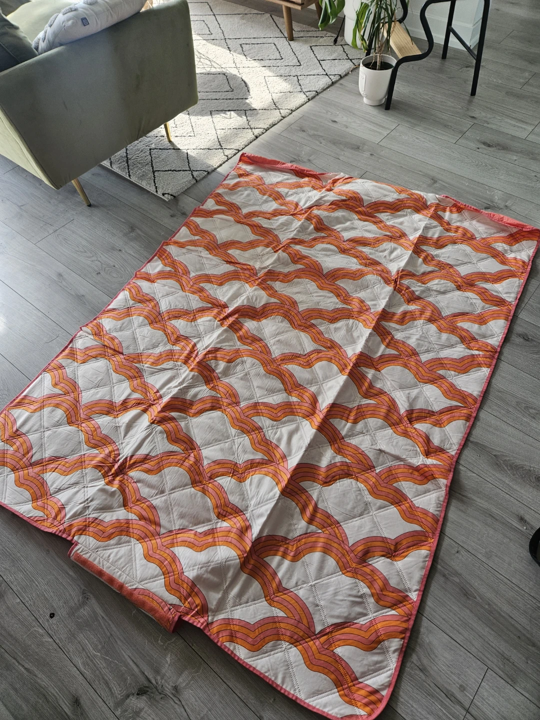 Quilted Picnic Blanket with Straps - photo 2