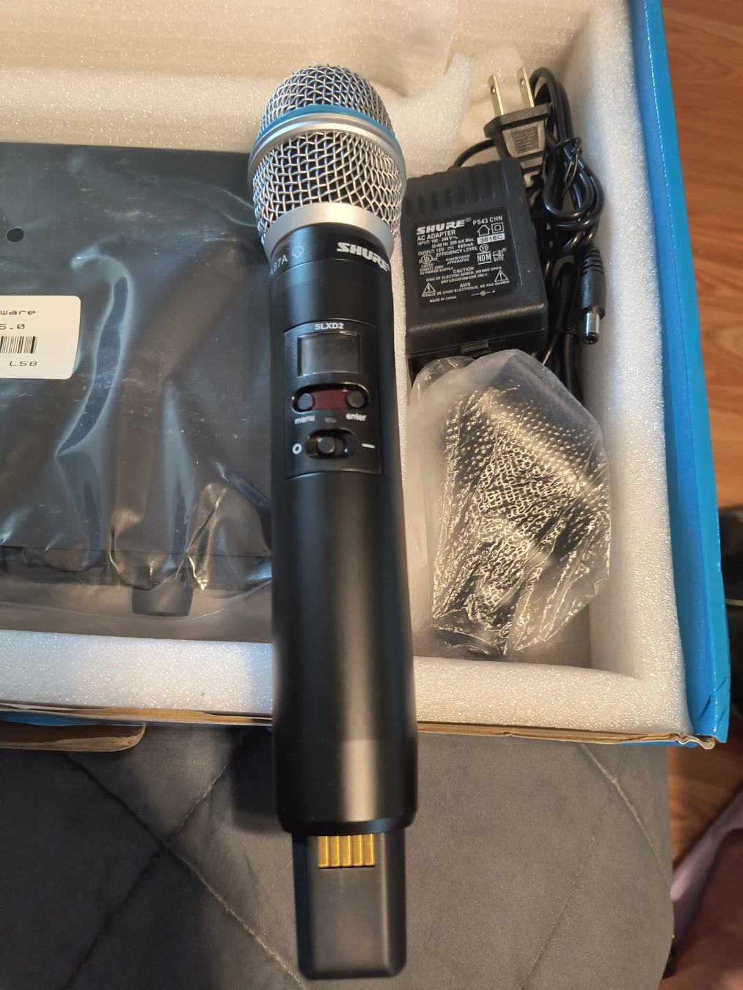 Brand new Shure SLX D4 Wireless Microphone System with Beta 87A - photo 3