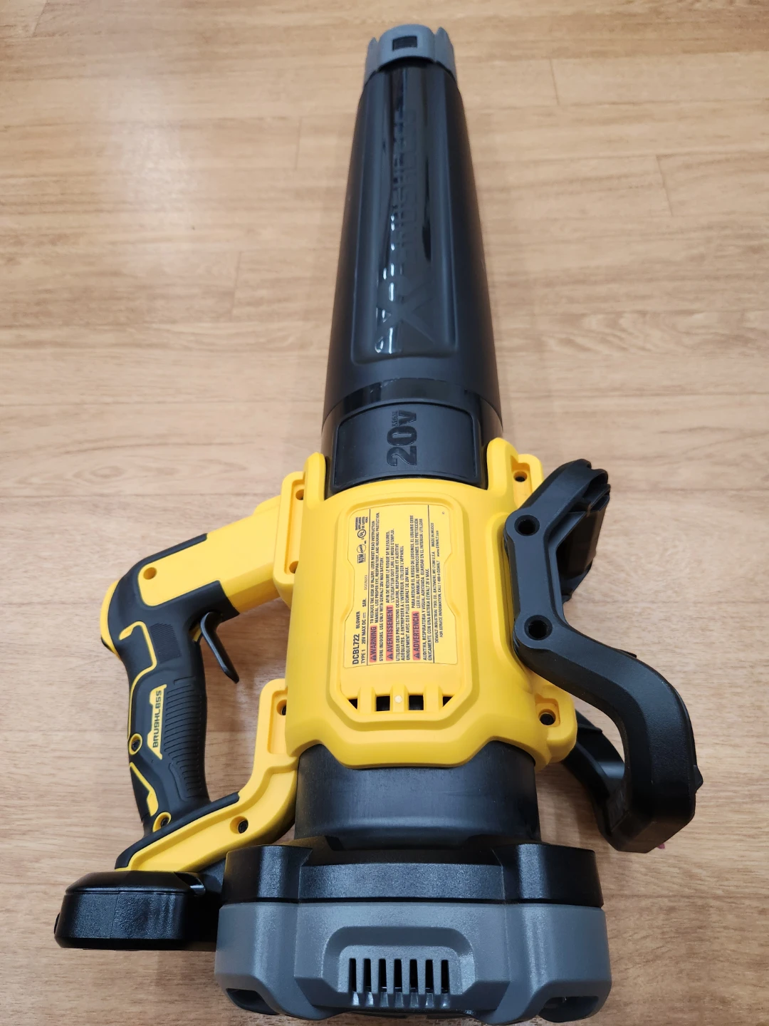 DEWALT 20V MAX XR Brushless Leaf Blower - photo 2