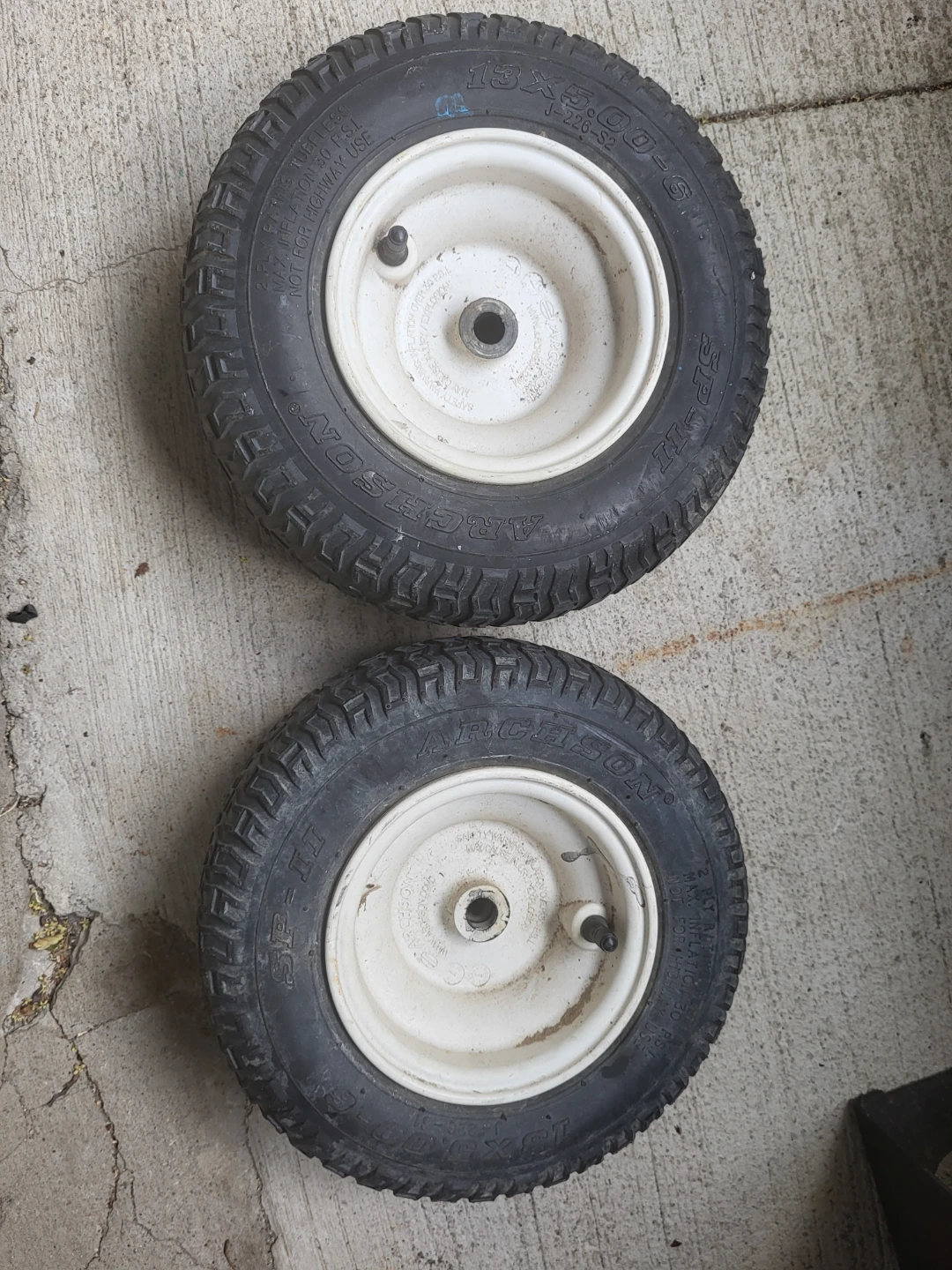 2x Carlisle 13x5.00-6 Tires with Rims