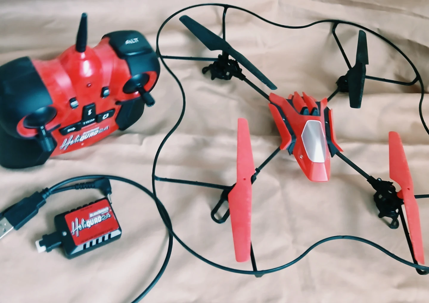 TOY - Bladez Heliquad 2.4 Remote Control Drone - photo 2