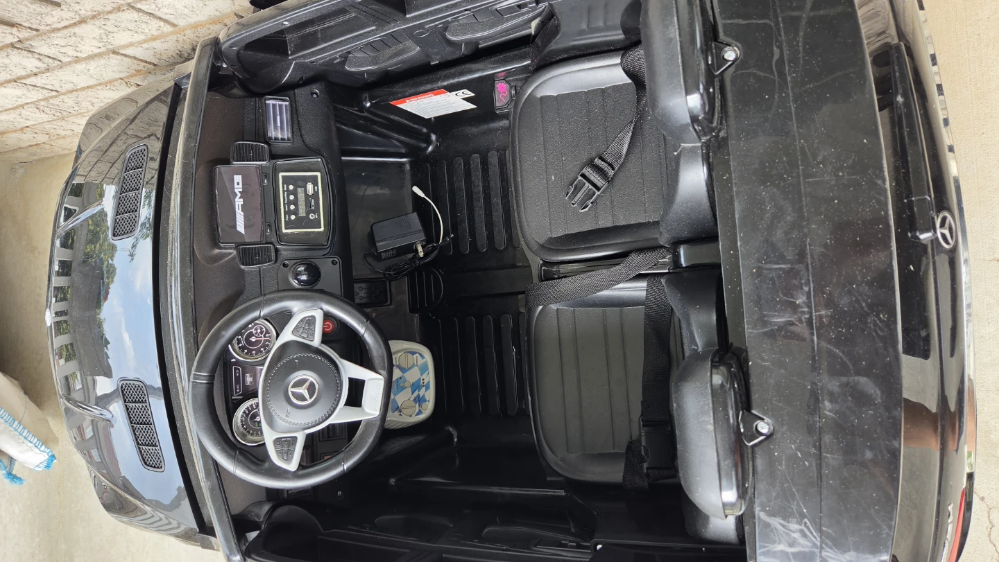 Black Mercedes-Benz GLS 63 Ride-On Toy Car - photo 3