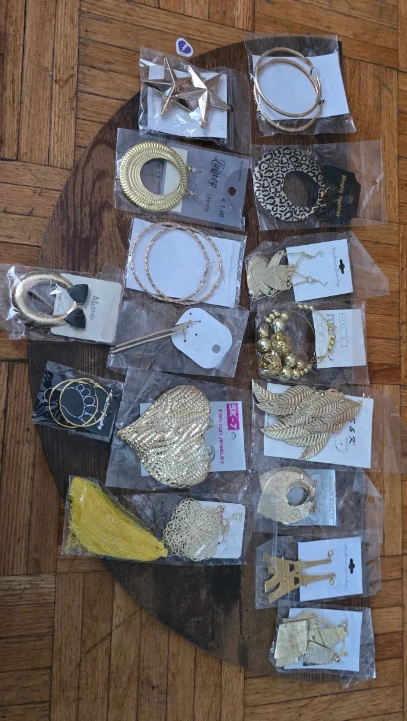 NEW $10 Lot of Gold-Tone Fashion Jewellery