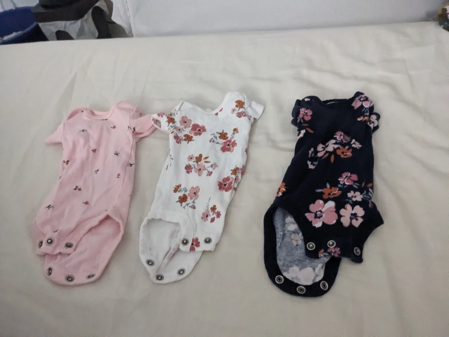 Premie baby clothes - photo 2