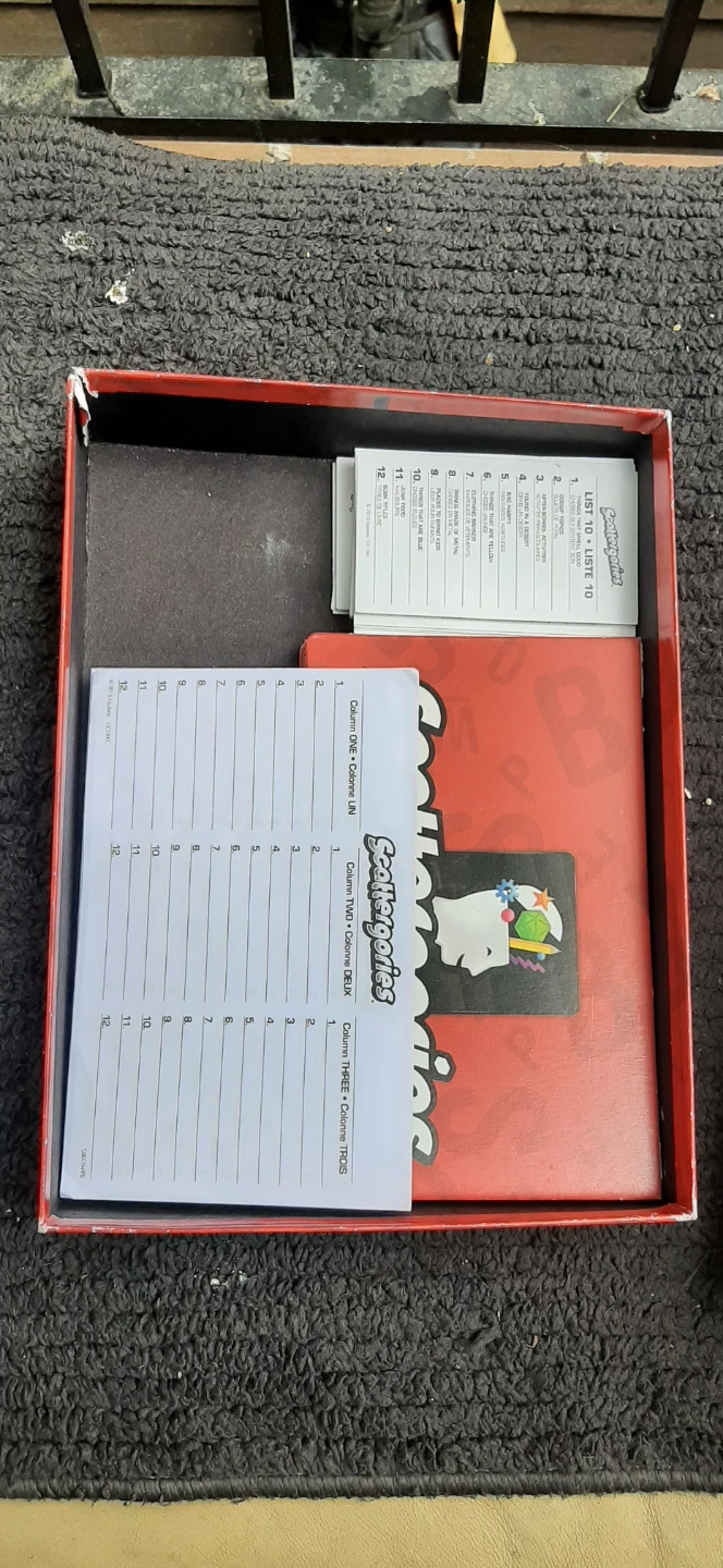 Scattergories Board Game - photo 2