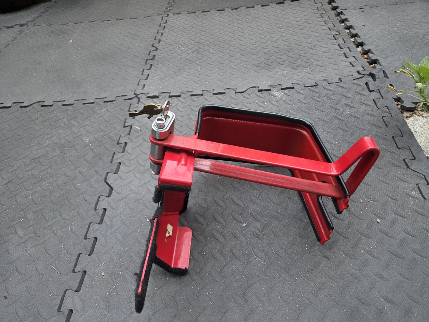 TUFF-KUFI II Automotive Security Clamp - photo 5