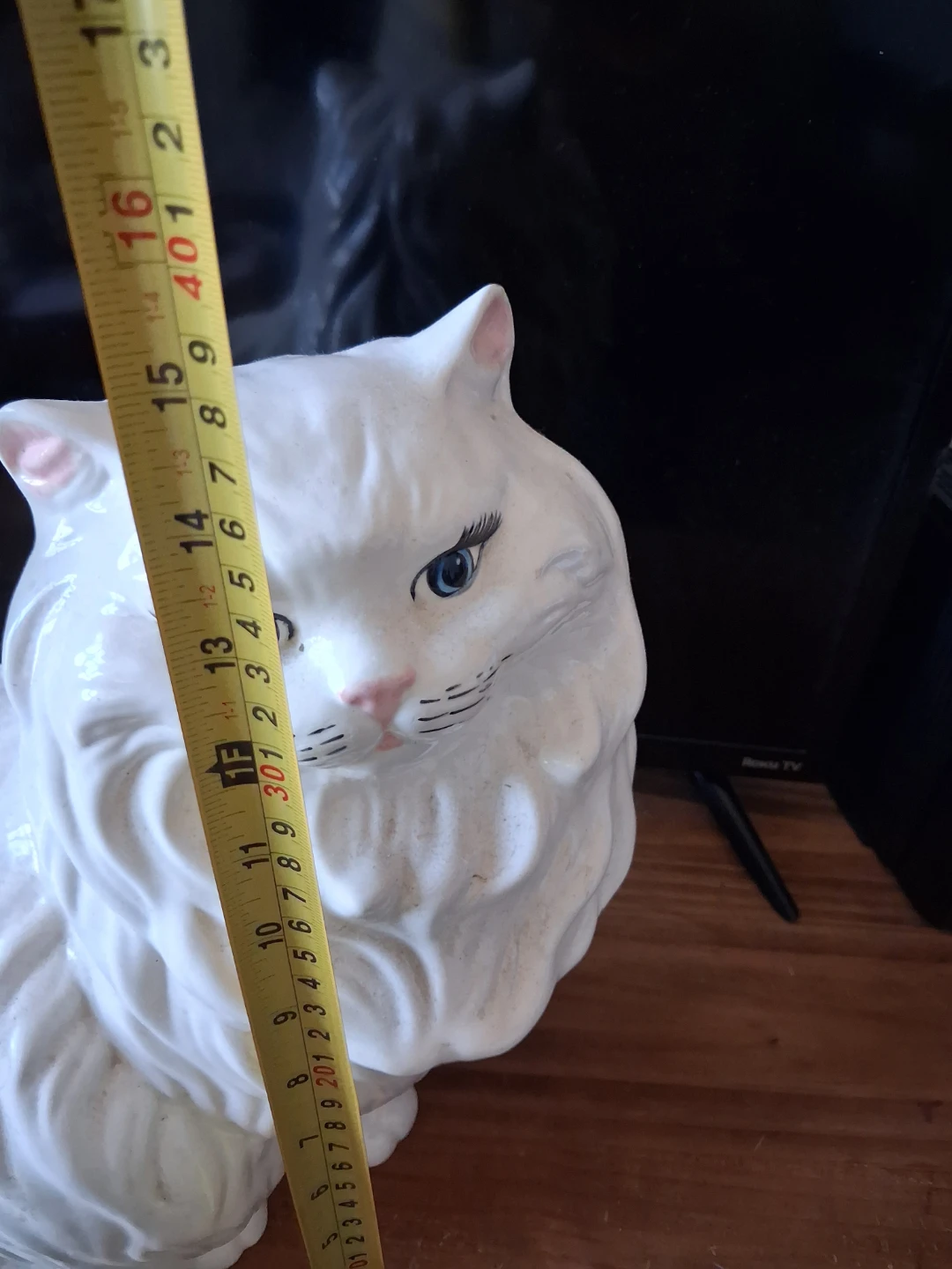 White Ceramic Cat Figurine - photo 5