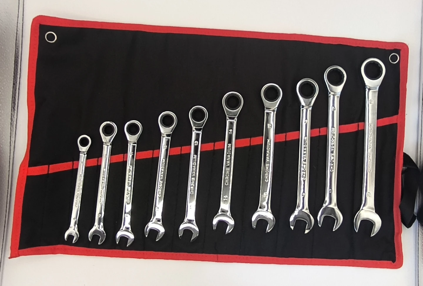 10-Piece Ratcheting Combination Wrench Set | Metric | CR-V Steel