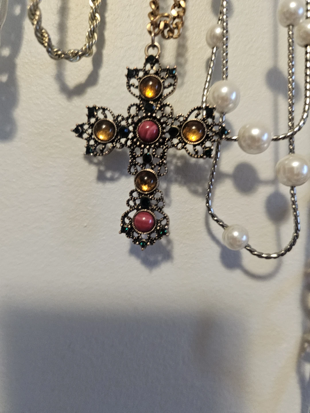 Various necklaces - photo 3
