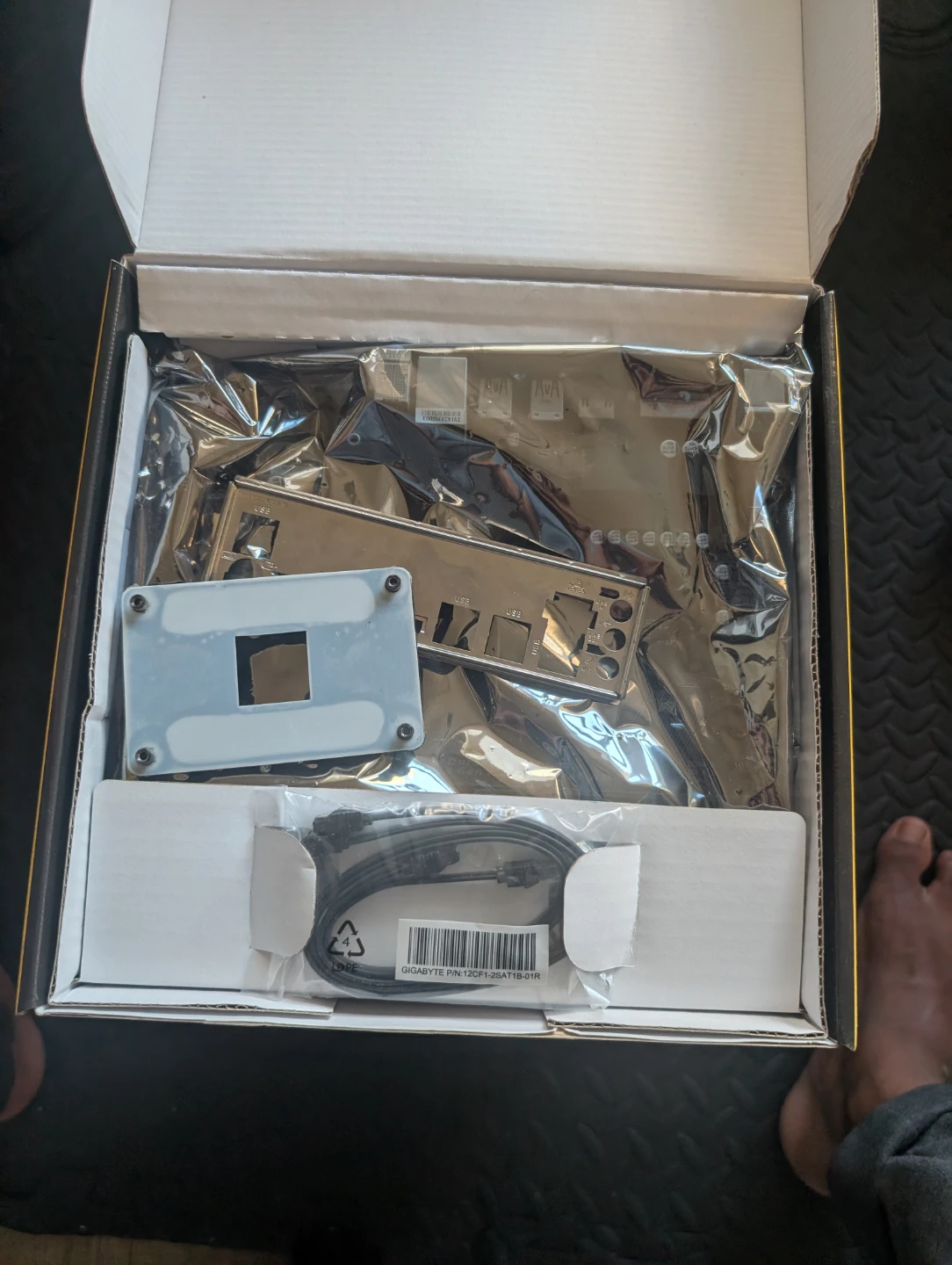 Gigabyte AB350M-DS3H AM4 Motherboard - photo 2