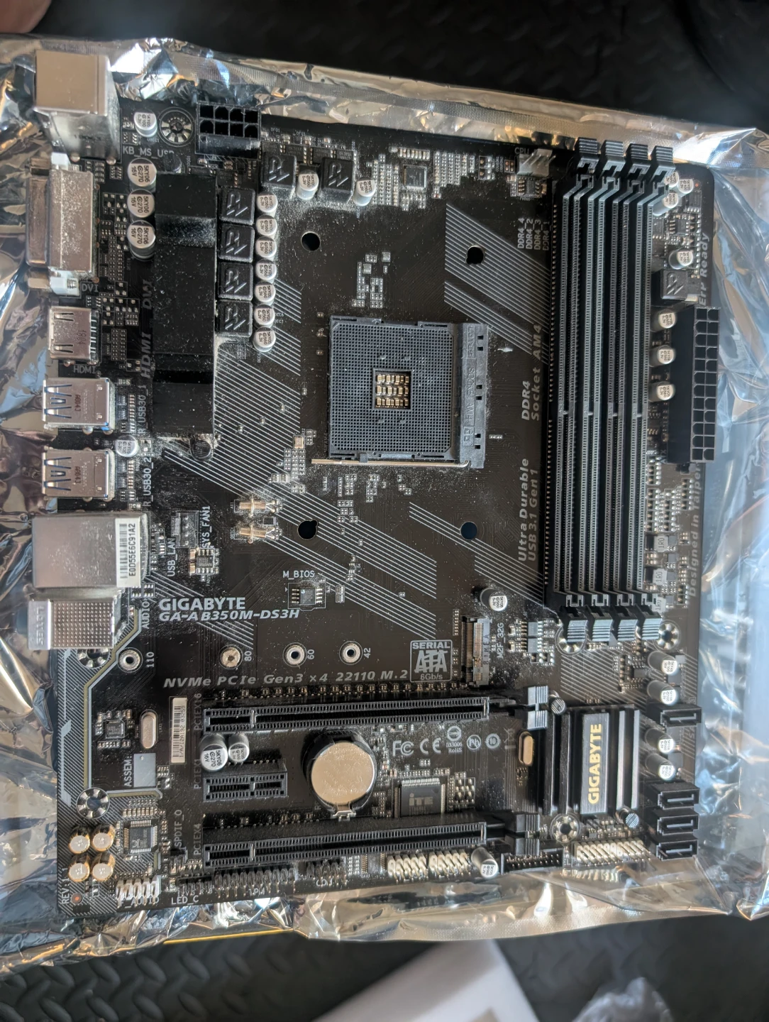 Gigabyte AB350M-DS3H AM4 Motherboard - photo 3