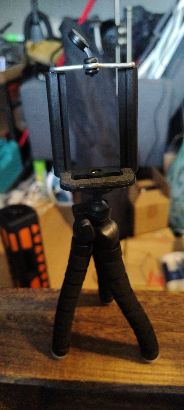 Flexible Mini Tripod for Smartphones - photo 2