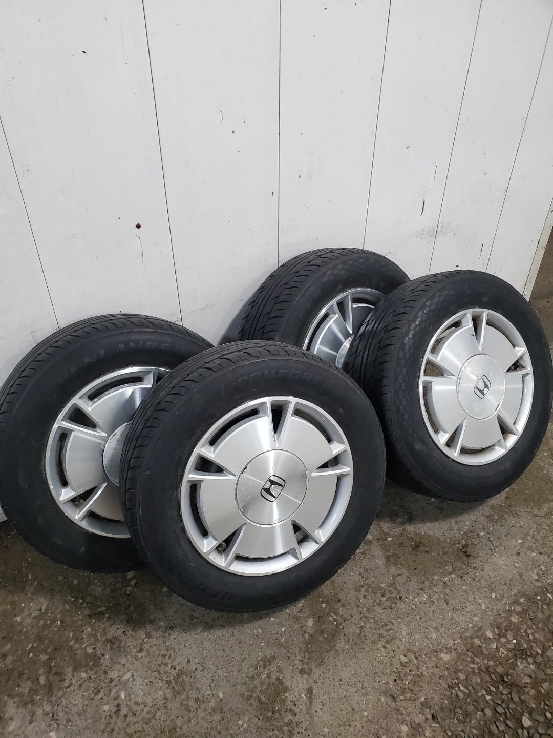 Greelander L-Comfort 68 Tires 195/65R/15 (Set of 4)
