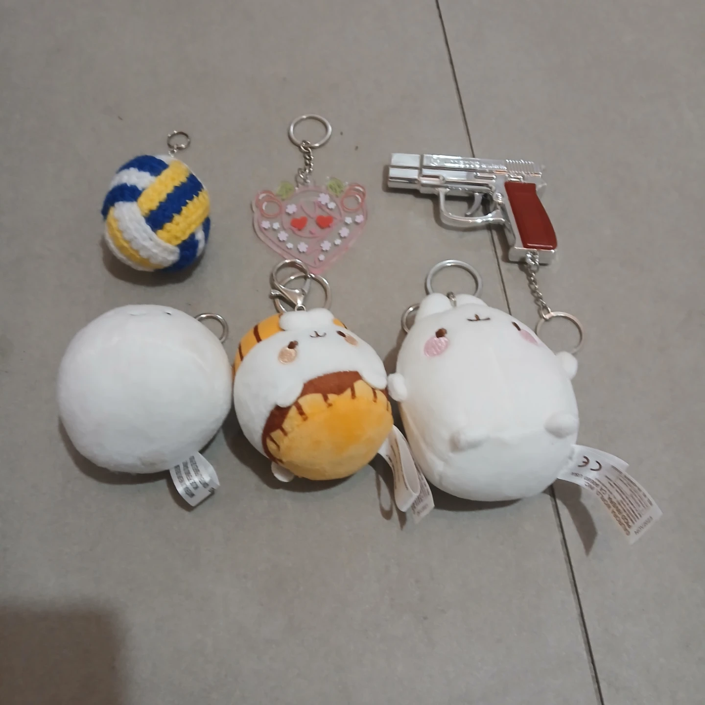 Set of 6 Keychains - photo 2