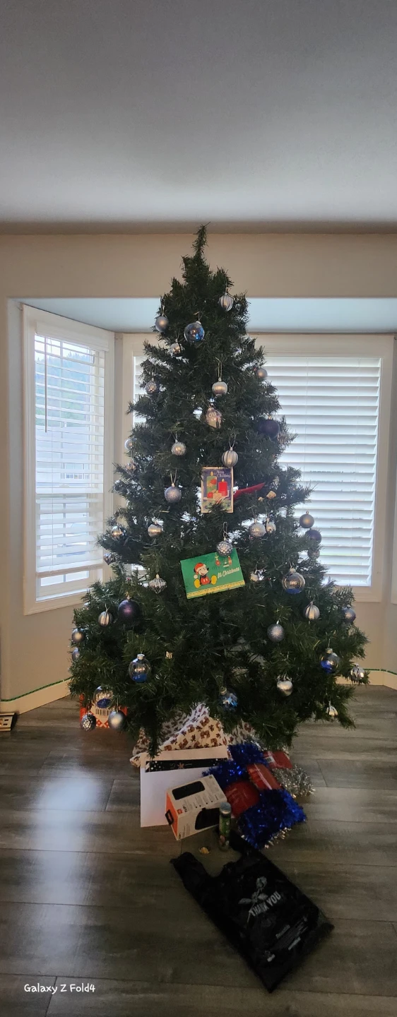 1st Living 7.5 ft. Fairbanks Artificial Christmas Tree