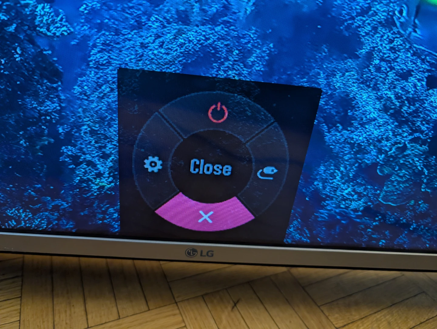 43" LG 1080p LED TV - photo 2