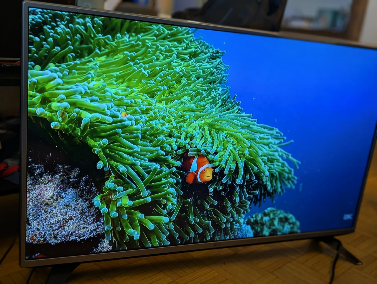 43" LG 1080p LED TV - photo 4