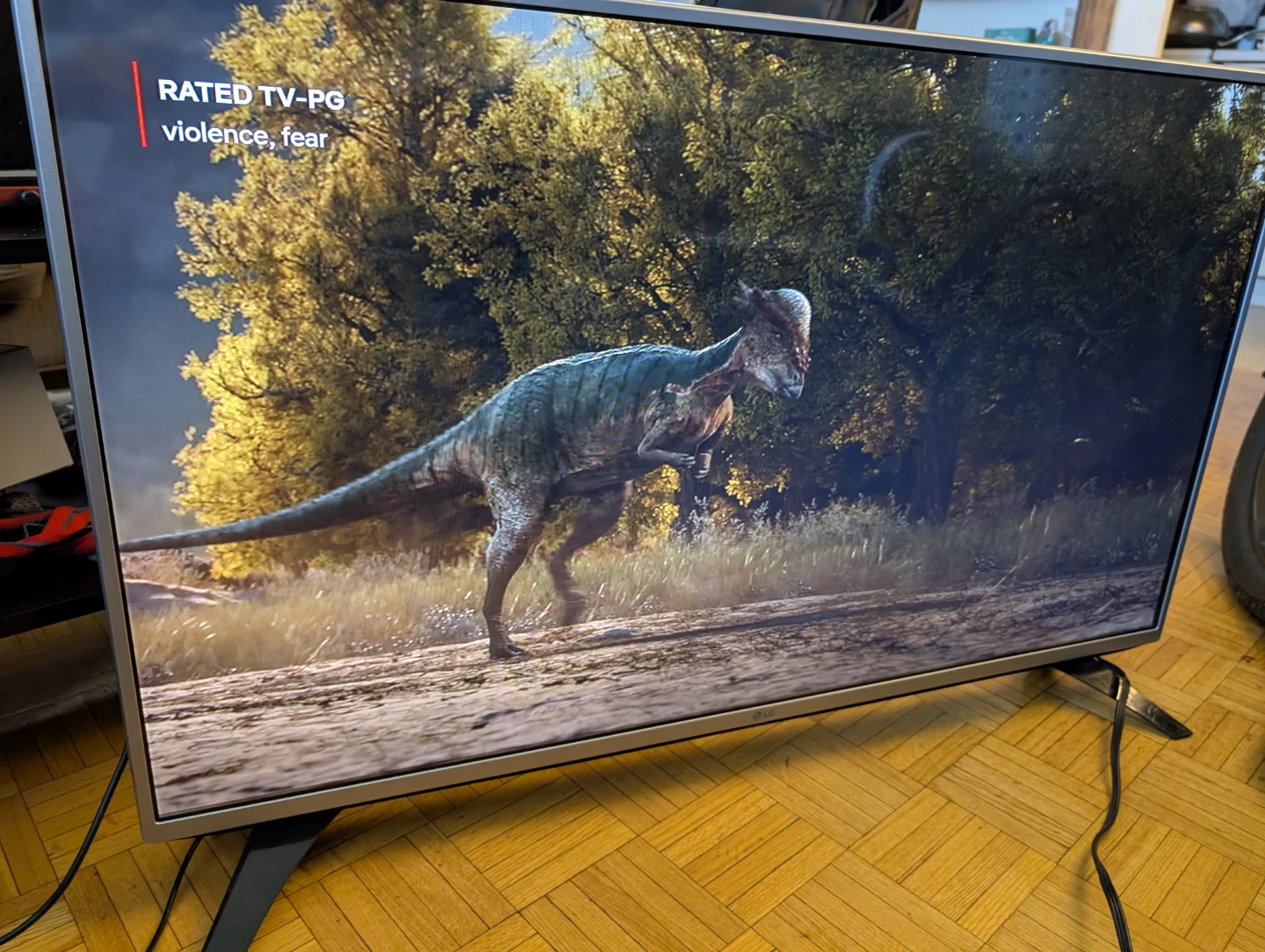 43" LG 1080p LED TV - photo 5