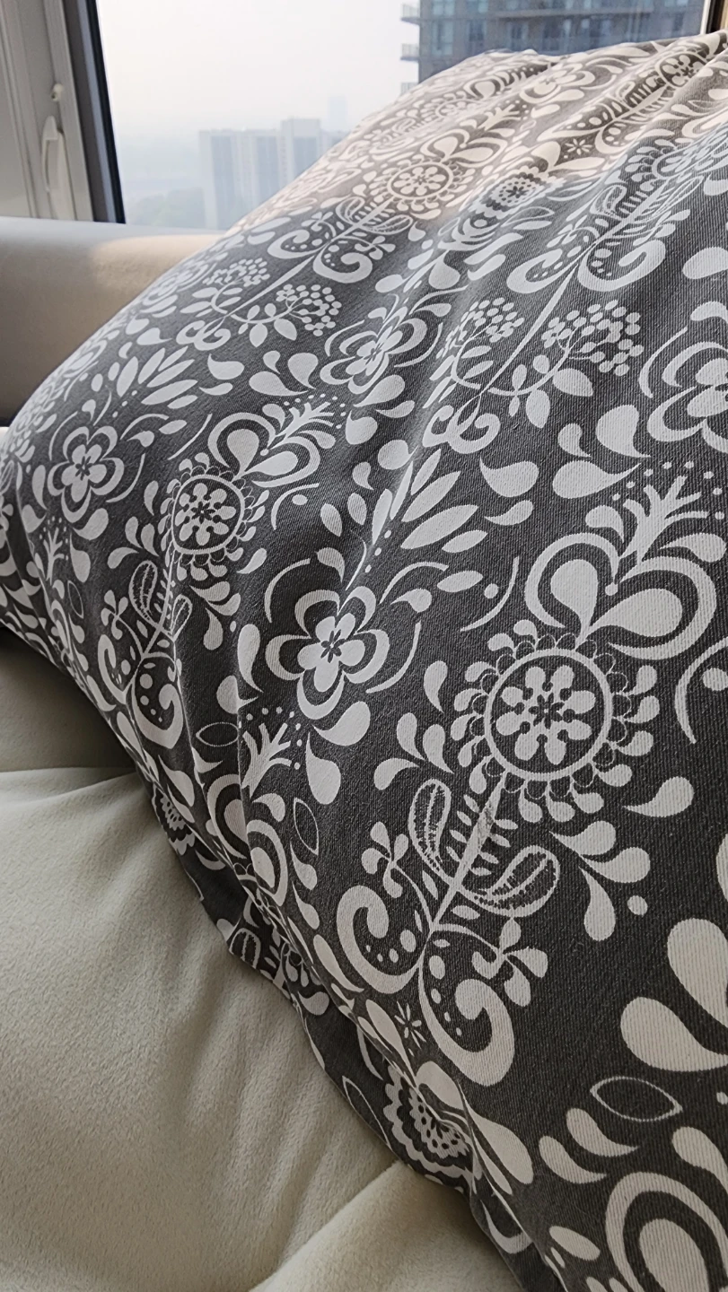 Large IKEA AKERKULLA Cushion & Cover Set – Gray/White Floral Art - photo 2