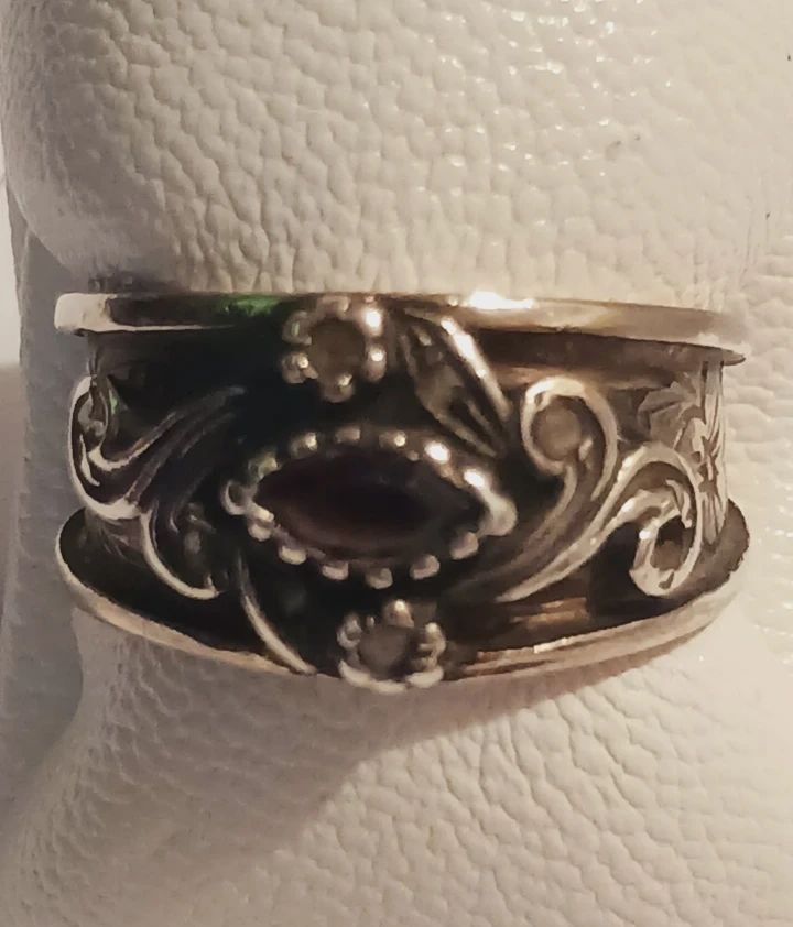 Gorgeous Ornate Sterling Silver purple stone ring - photo 2