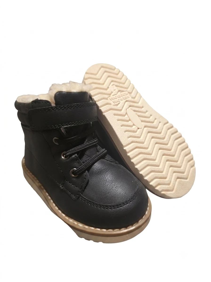 Black Fur Lined Winter Boots