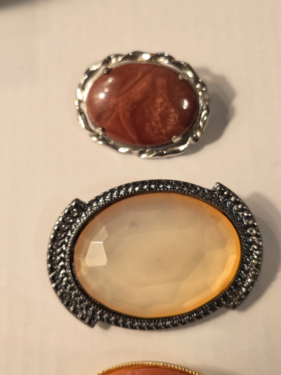 Set of 4 Vintage Brooches - photo 3