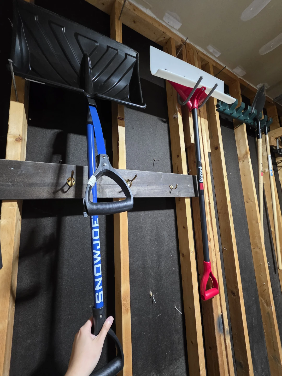 Snow Shovel + Pusher