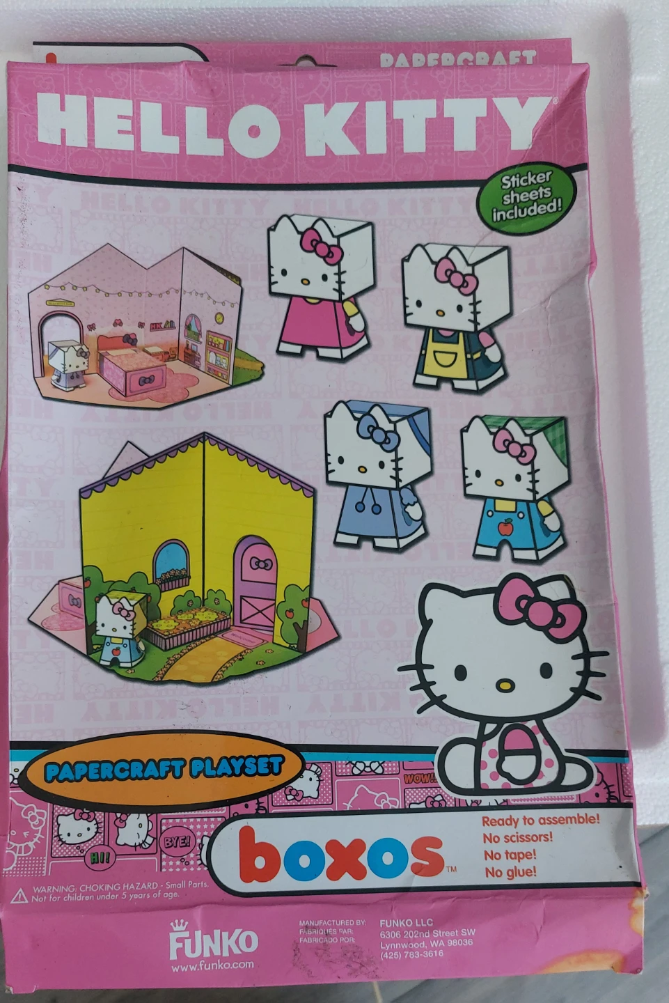 Hello Kitty papercraft set by Funko