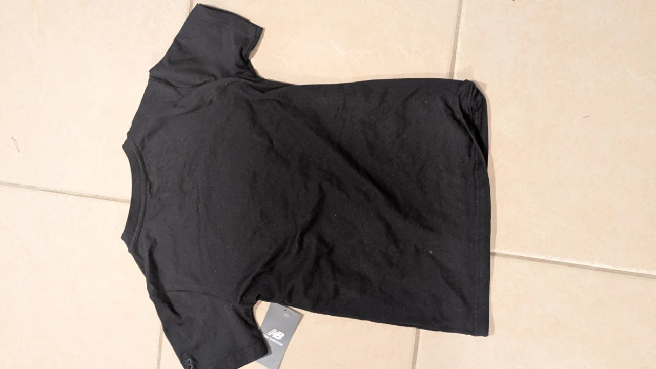 New Balance Black T-Shirt M 10-12 - photo 3