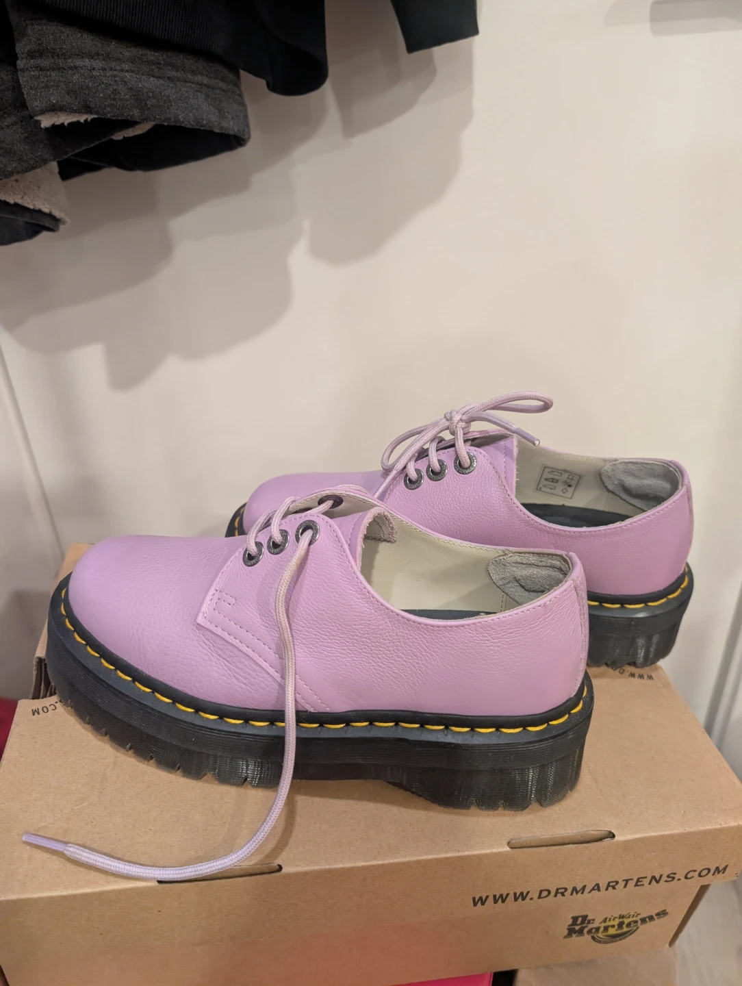 Size 6 - 7 Doc marten Pisa platform purple lilac - photo 3