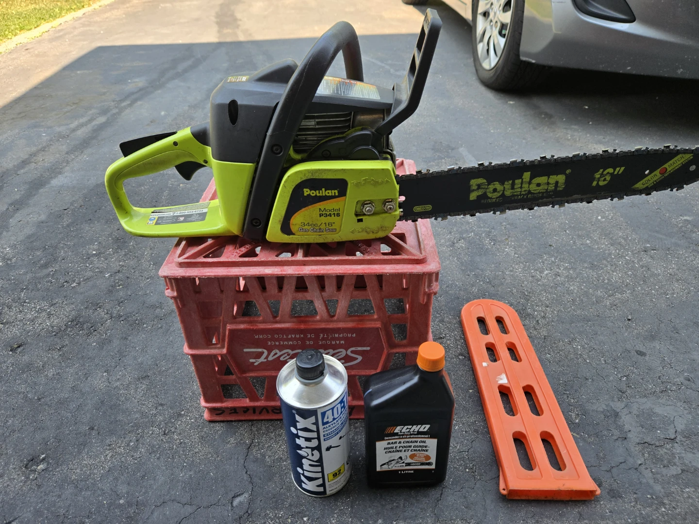 Poulan P3416 Gas Chain Saw 16"