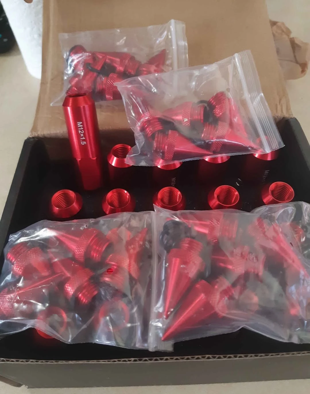 Spike lugnuts