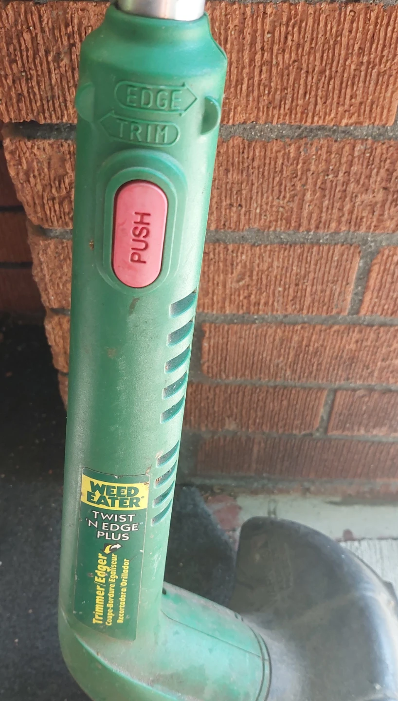 Weed Eater Electric String Trimmer - photo 2