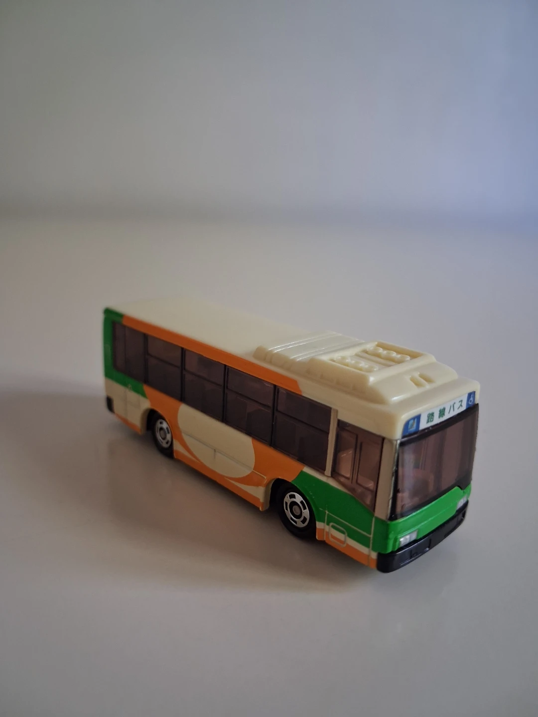 Tomica Mitsubishi Fuso Aero Star Die-cast Bus - photo 2