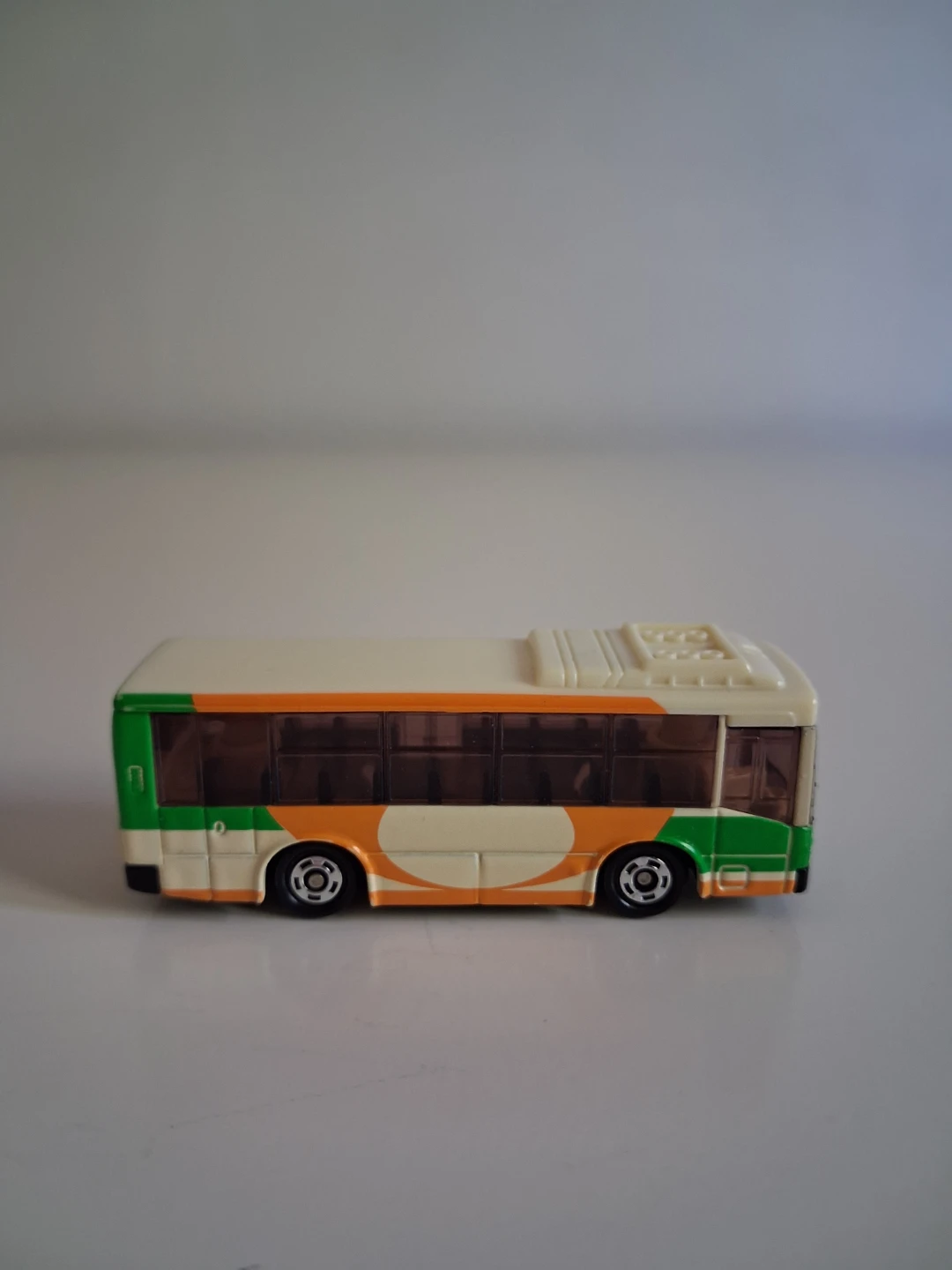 Tomica Mitsubishi Fuso Aero Star Die-cast Bus - photo 4