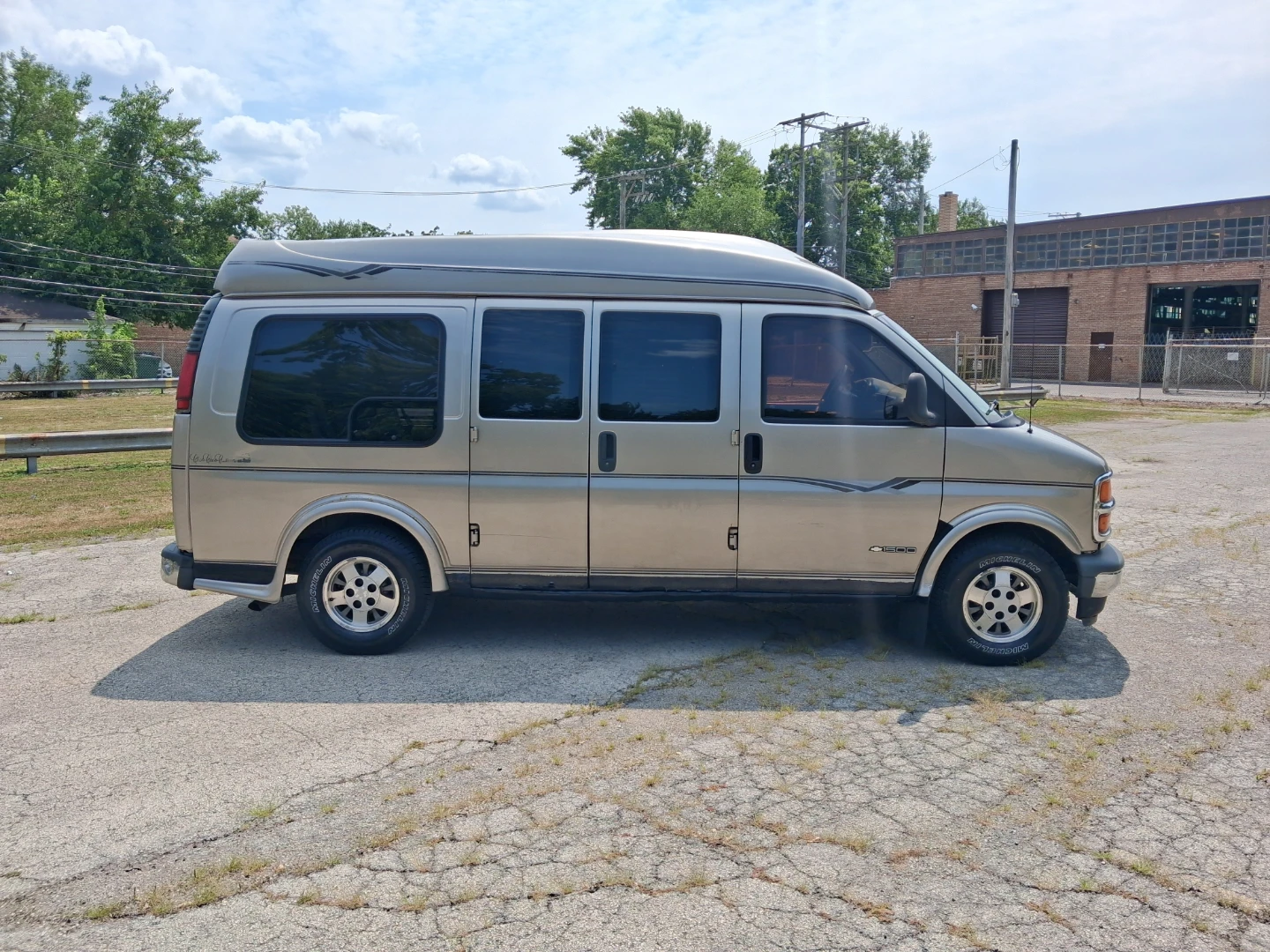 Chevrolet express - photo 3