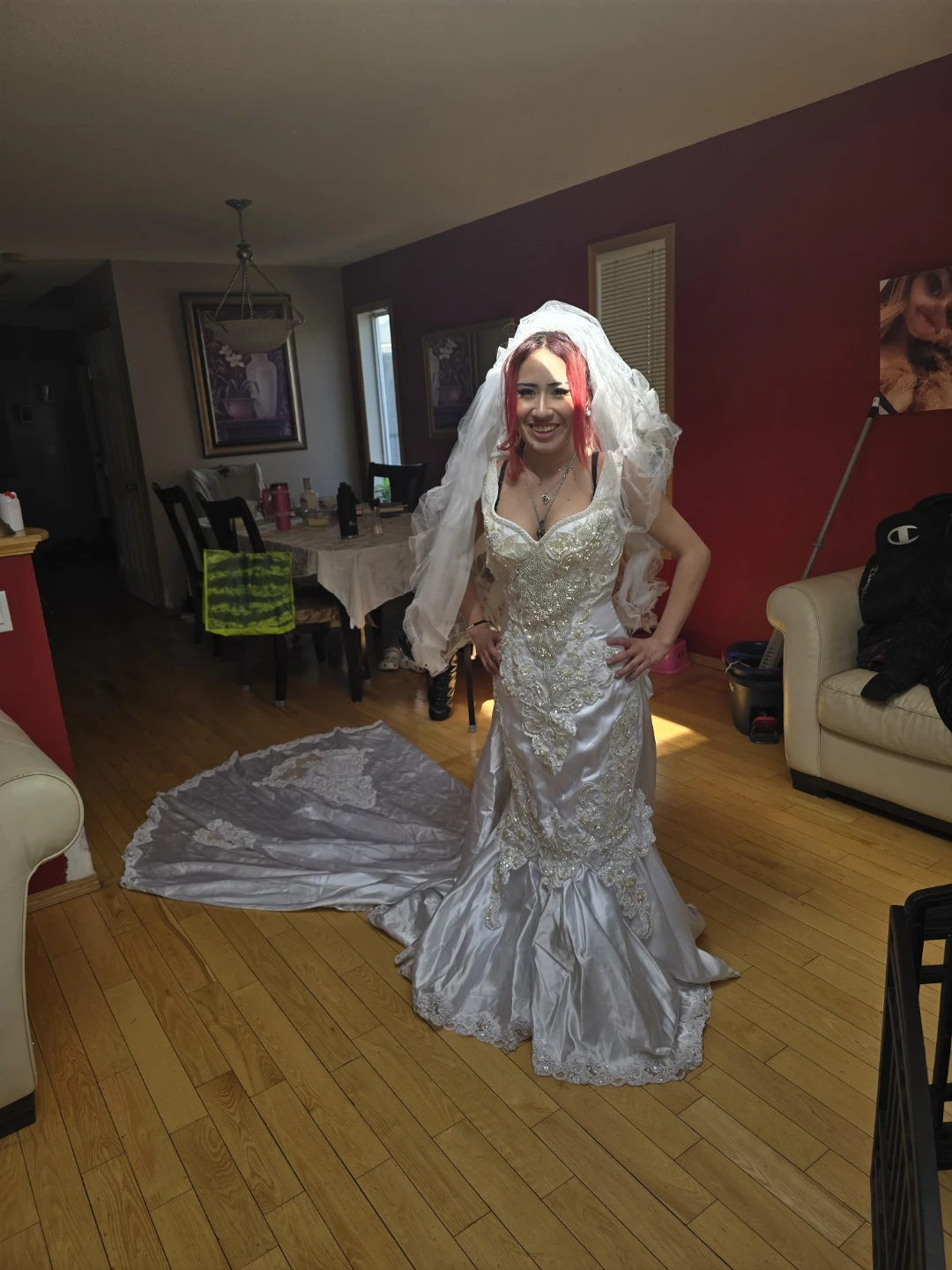 White Wedding Dress with Veil and Train - photo 4