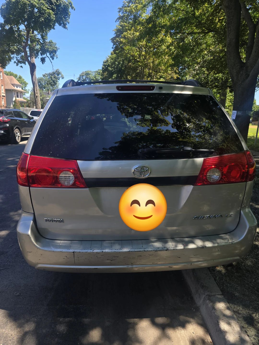 Toyota Sienna LE - photo 4