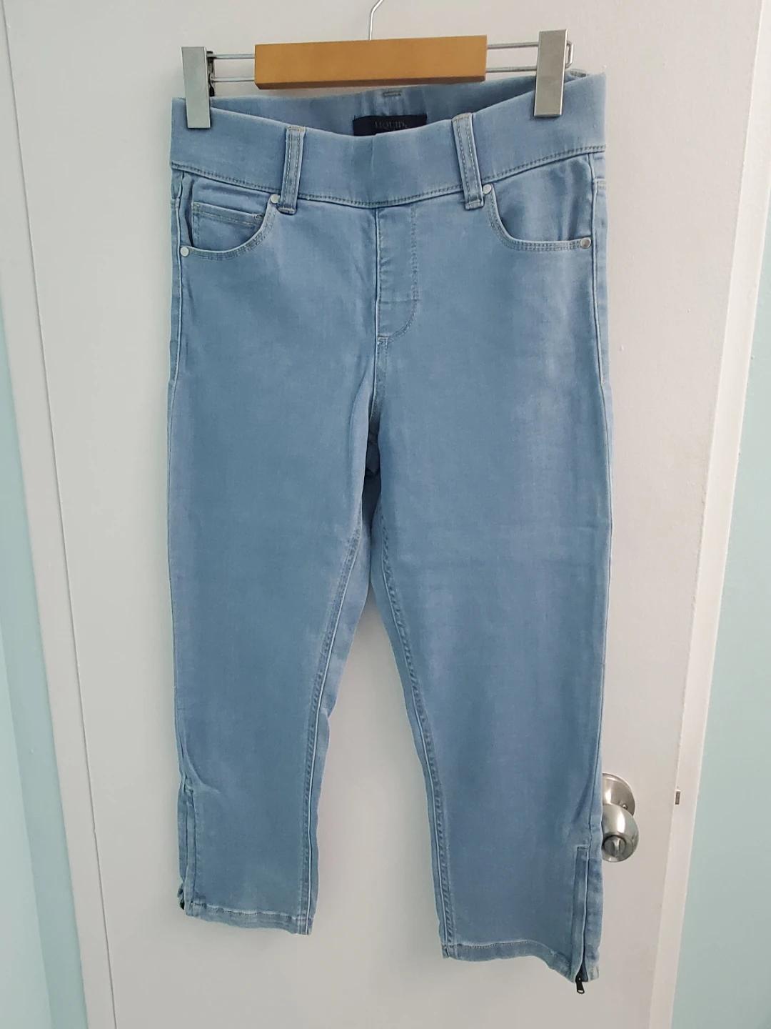 Moving Sale!!! Light Wash Denim Capris with Zipper Ankle Detail - photo 2