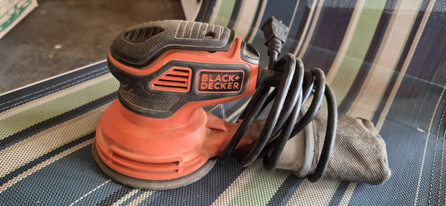 Black+Decker Random Orbit Sander