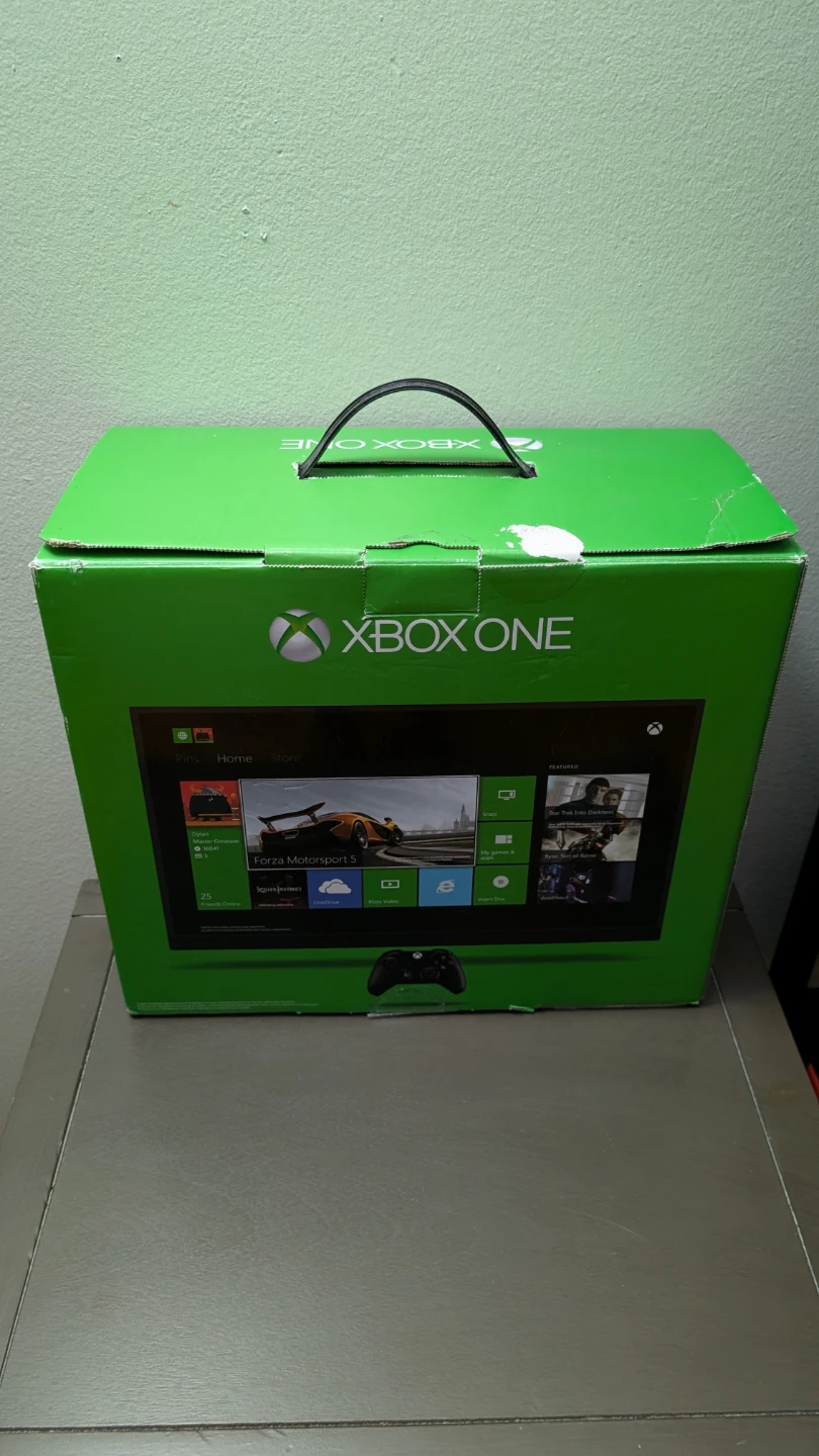Xbox One 500GB Original Console CIB Complete