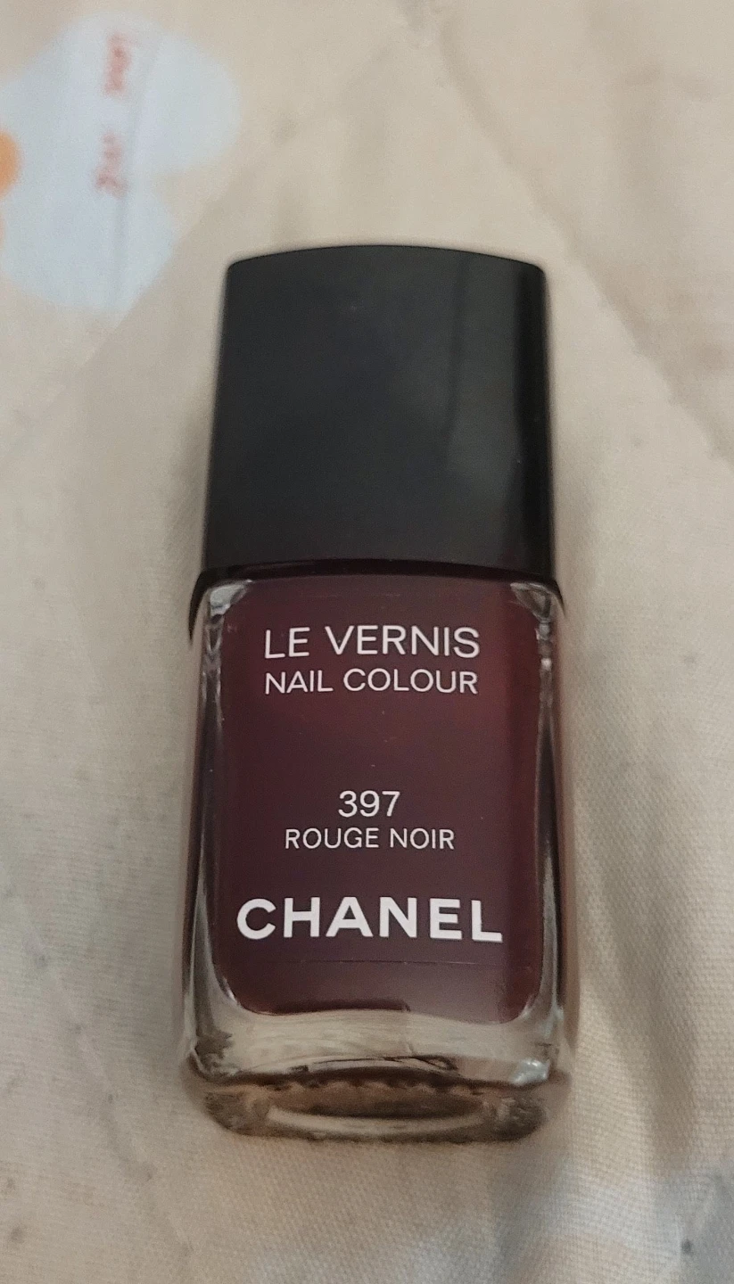 Chanel Le Vernis #397 Rouge Noir Limited Edition