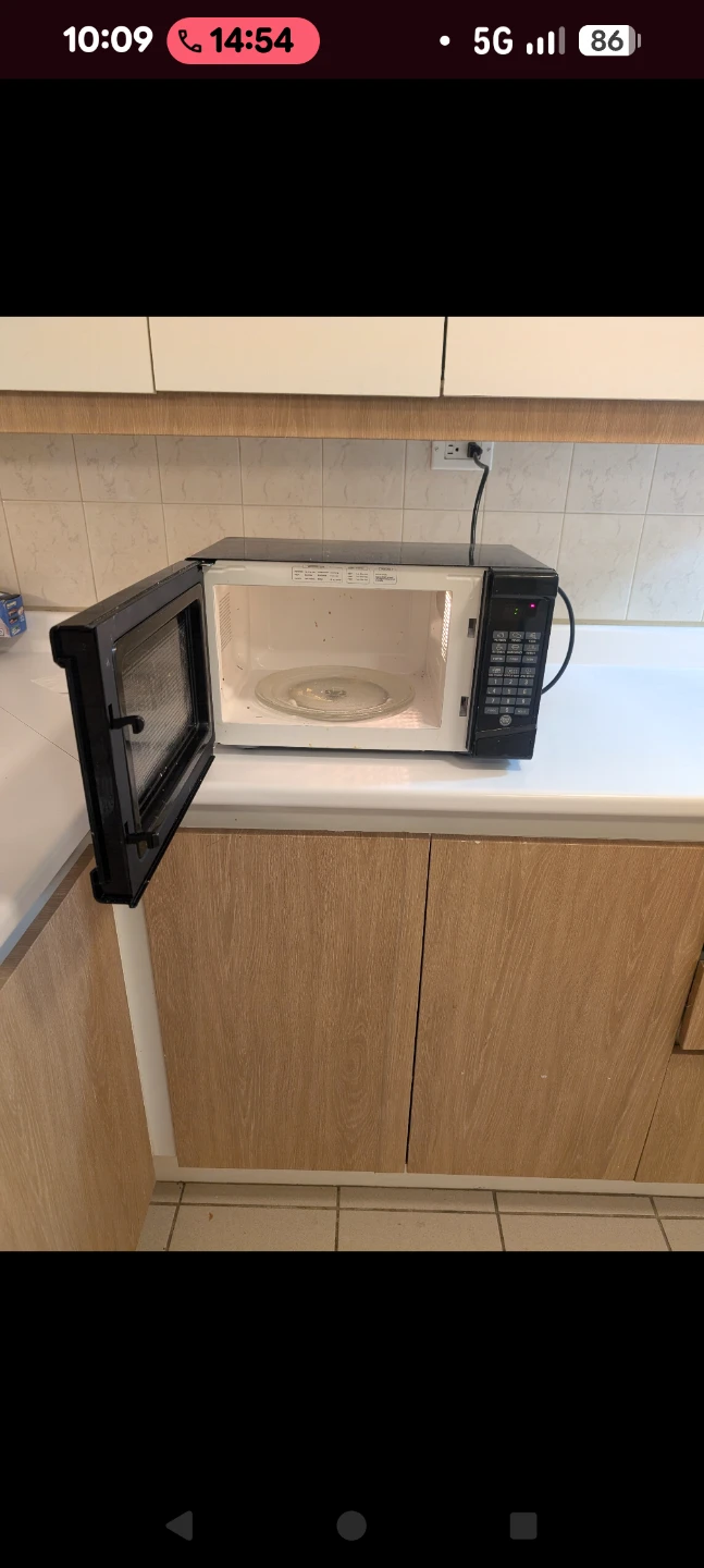 RCA Microwave - photo 2