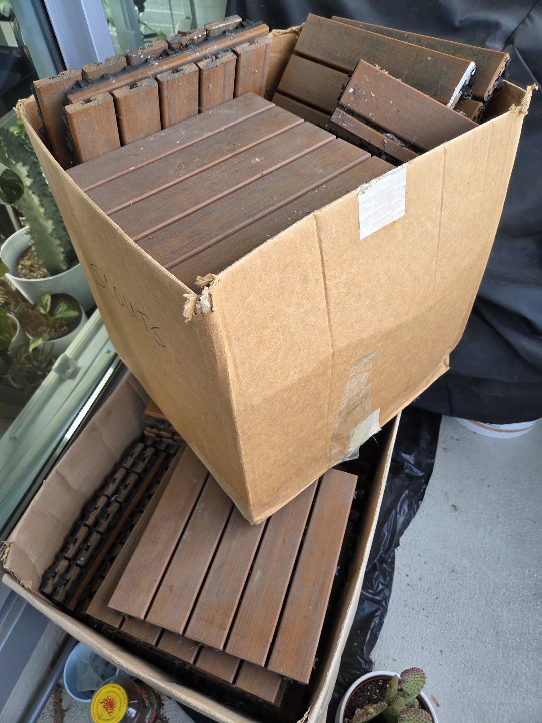 Interlocking Deck Floor Tiles