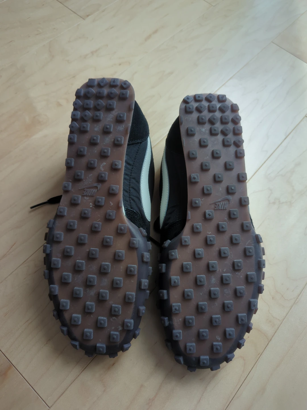 Nike waffle racer sneaker men's size 9, women 10-10.5 - photo 2