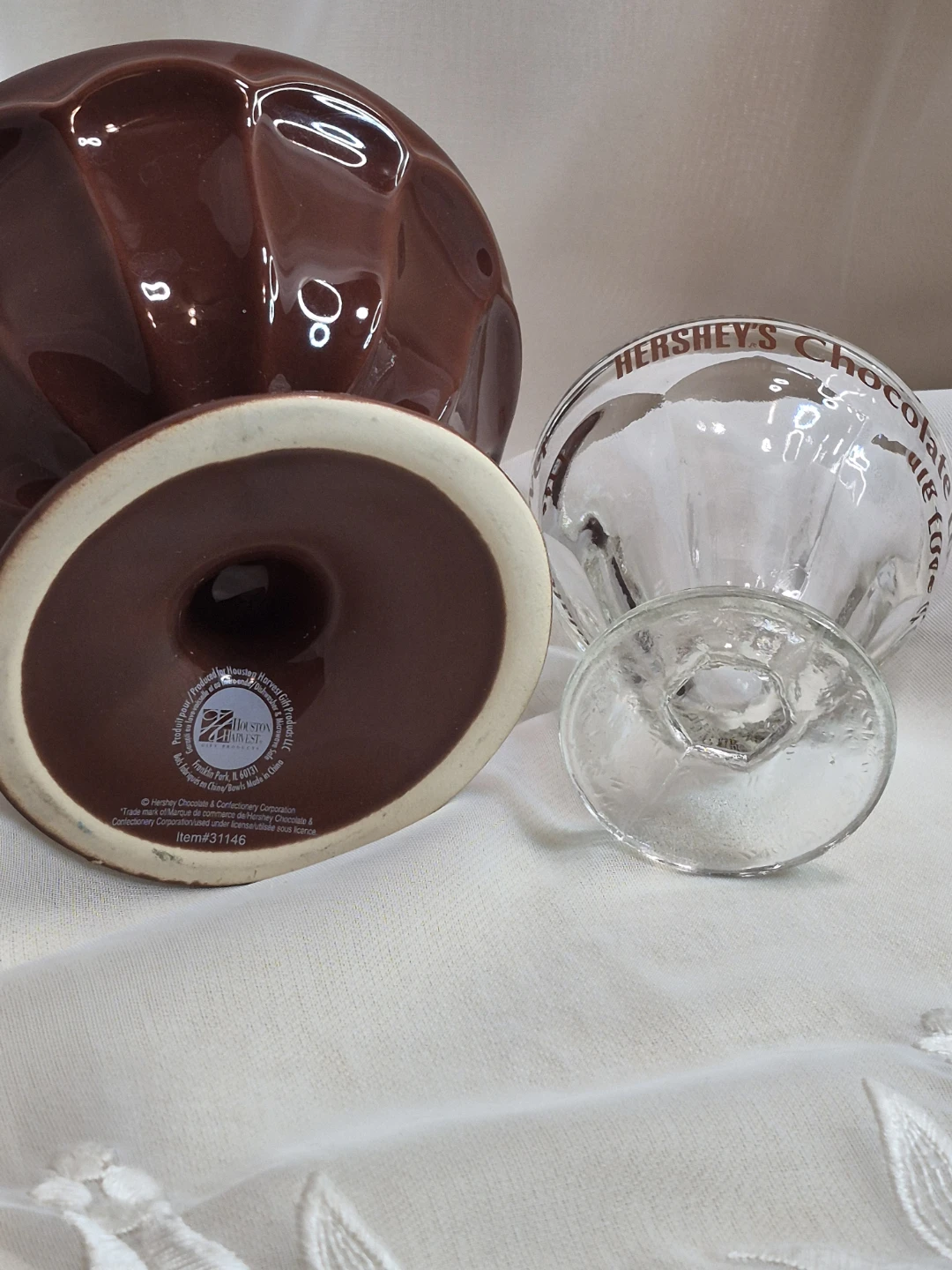 So Fun Pair of Hersey's Sundae Serving 🍨 Dishes Bowls - photo 4